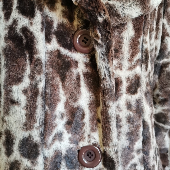 Brown Faux Fur winter coat brown animal print Size M 🆕 - Picture 8 of 14